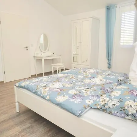 Ludilo Villa *